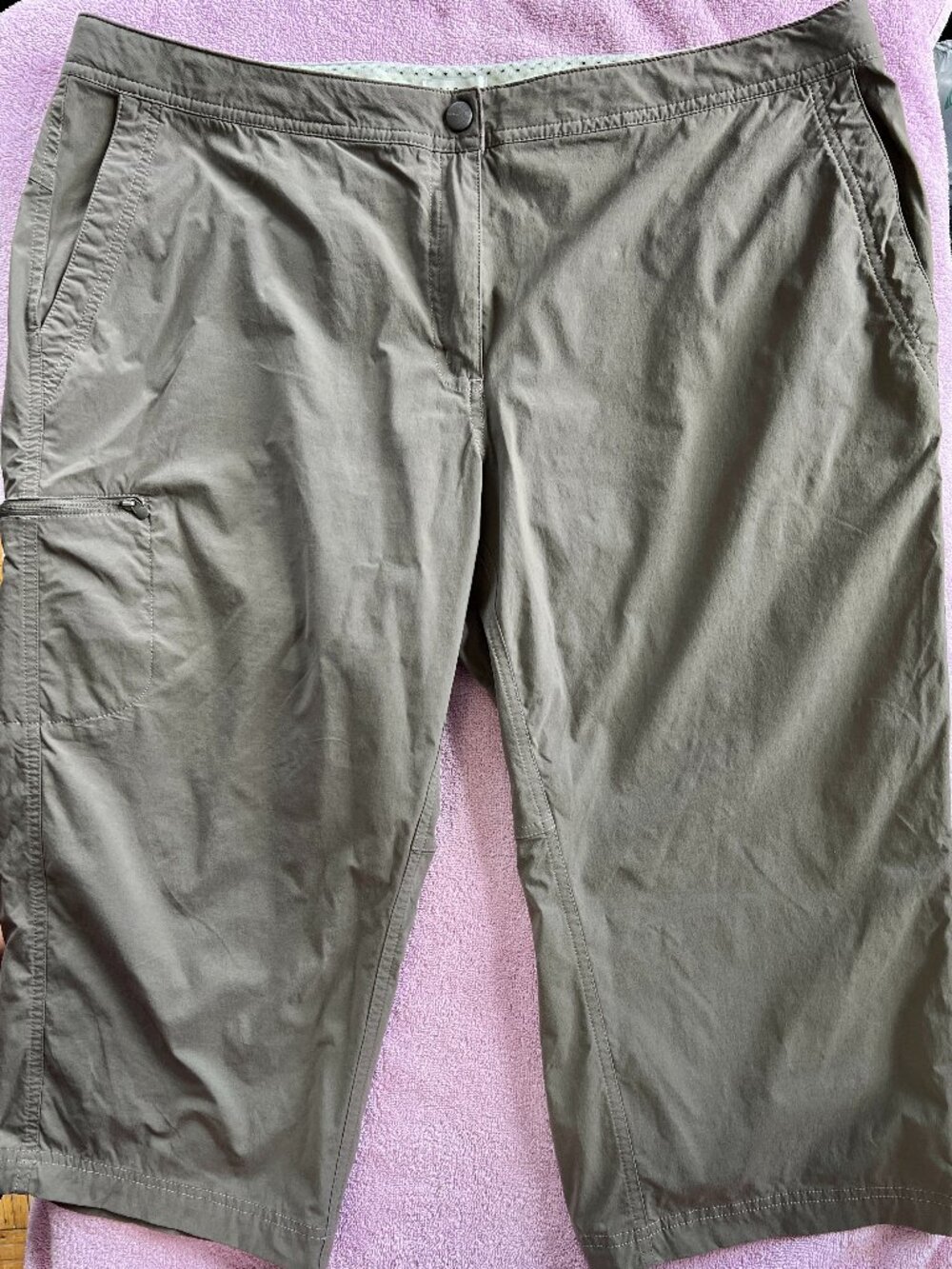 LL Bean Comfort Trail Crop Pants Sz 20P NWOT